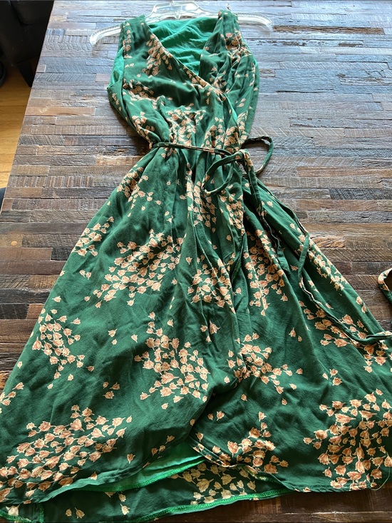Vintage Dresses & Skirts - Vintage Green Floral Midi Dress